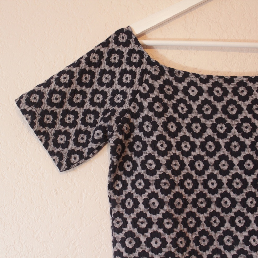 Topshop Blue Floral Off-Shoulder Crop Top - Picture 3 of 5